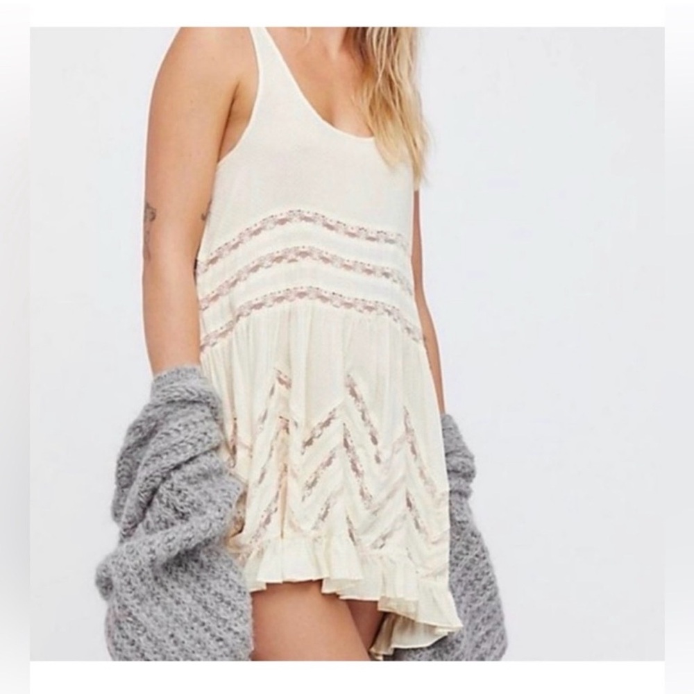 Intimately FREE PEOPLE Swing Trapeze Tunic Slip Dress, Cream, Medium.